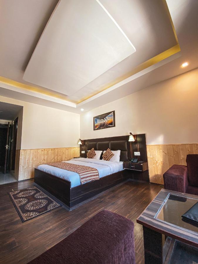 Hotel Manali Queen Kültér fotó