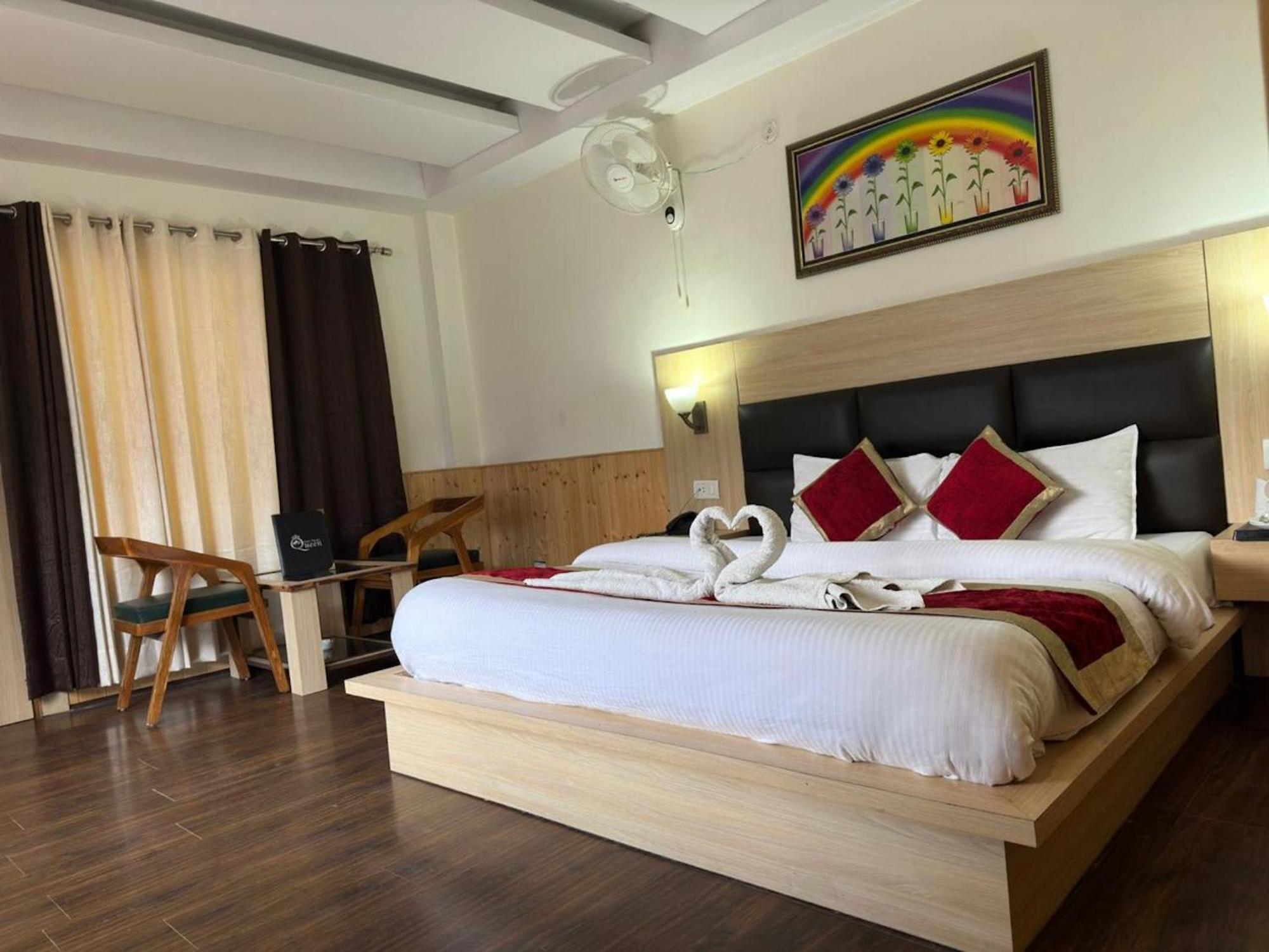 Hotel Manali Queen Kültér fotó