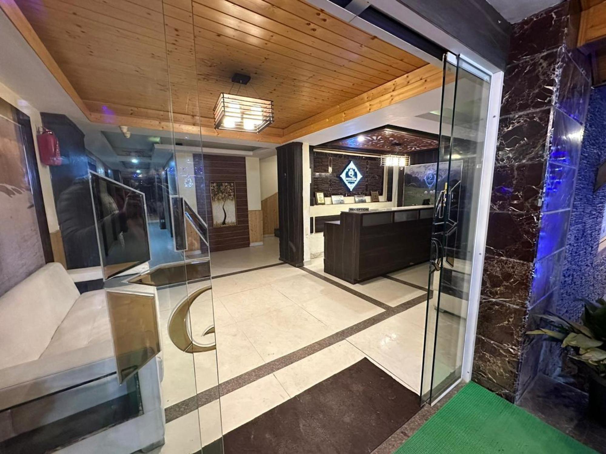 Hotel Manali Queen Kültér fotó