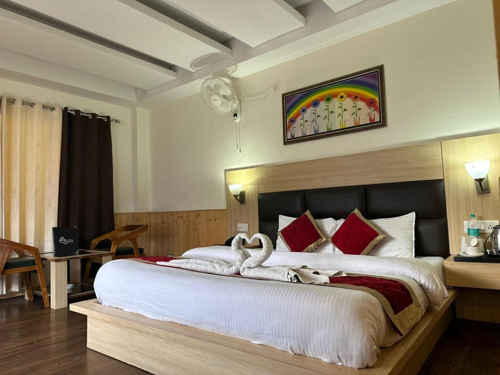 Hotel Manali Queen Kültér fotó