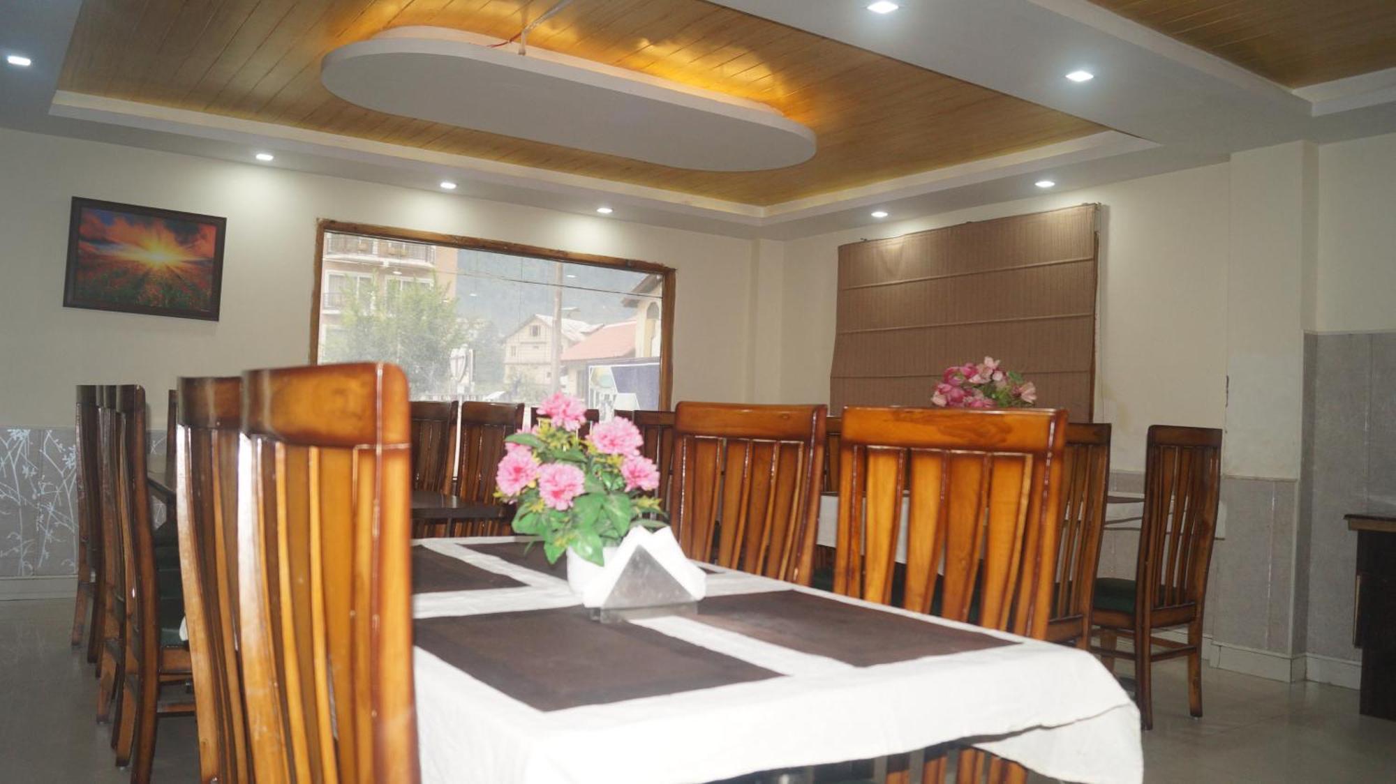 Hotel Manali Queen Kültér fotó